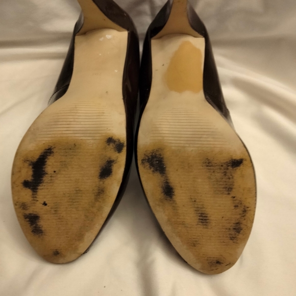 Marc Fisher patent leather women heels. Size 7 - Picture 5 of 5